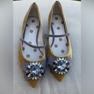 NEW BODEN  Size 37  Mustard Velvet Pointed Toe Flats 6.5 US Gemstone Details